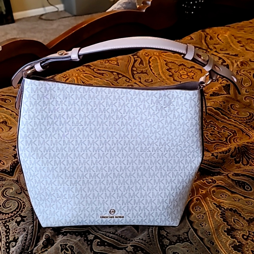Mk purse